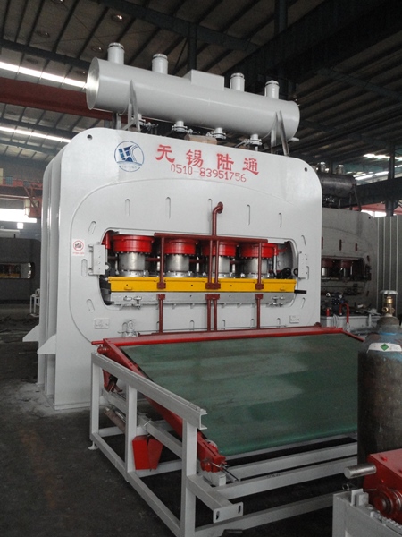 雙貼面熱壓機(jī)(1200T-1600T) 4*8尺、4*9尺、5*8尺